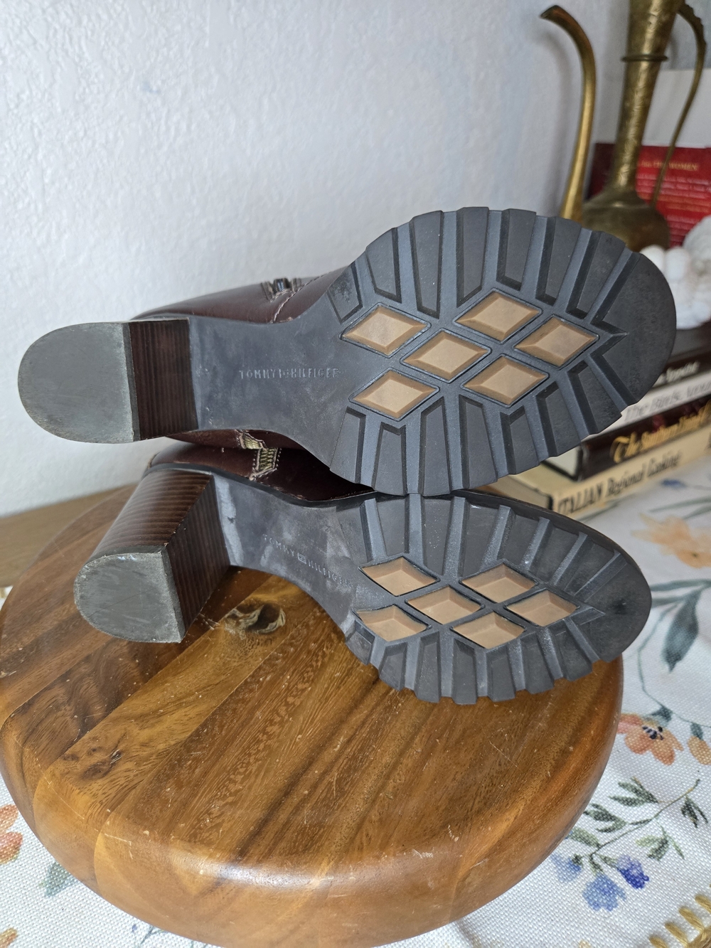 Tommy Hilfiger Dark Brown Leather Block Heel Ankle Boots Size 6 - Picture 6 of 10